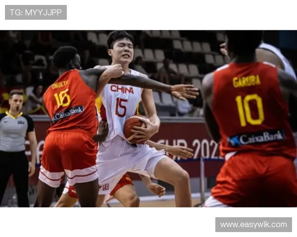 中国男篮迎战美国队,世界杯首战开启强强对决,瞄准东京奥运资格 中国男篮迎战美国队,世界杯首战开启强强对决,瞄准东京奥运资格