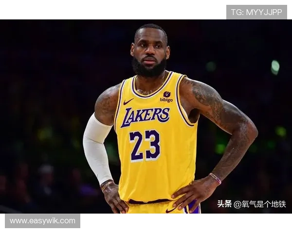 湖人队明星球员詹姆斯赛季复出，带领球队冲击季后赛目标