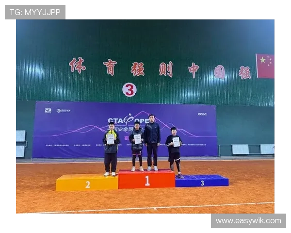 2025年网球大奖赛精彩落幕 三大球员争夺战引发热议