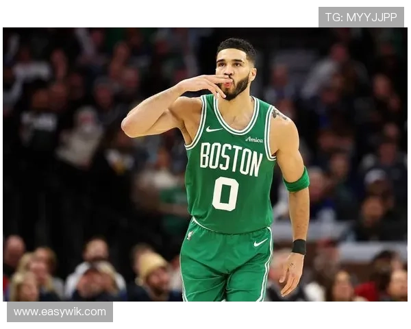 NBA新赛季格局生变球星交易暗流涌动争冠形势再升级引发热议