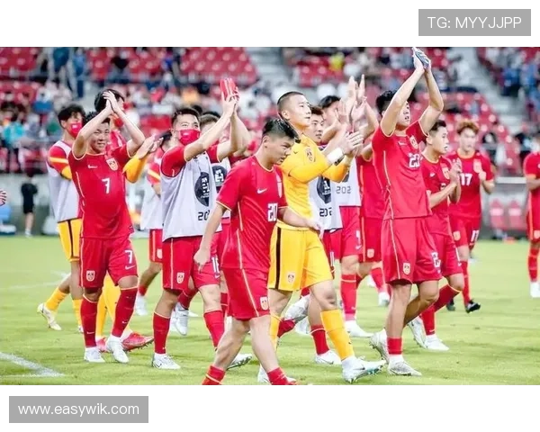 中国男足迎战世界强队备战世界杯预选赛全新阵容曝光年轻球员表现亮眼