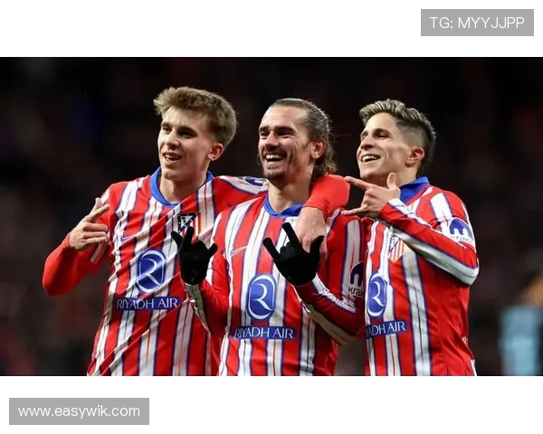 欧冠与联赛双线激战豪门引援调整战术新格局球员伤病与年轻力量崛起趋势