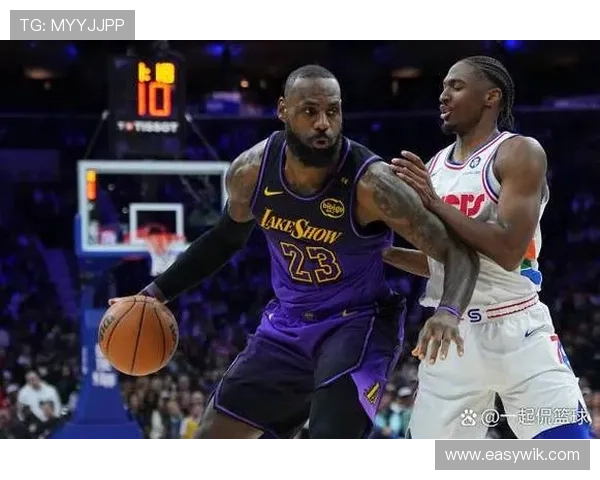 浓眉复出湖人迎来关键战役 詹姆斯带领球队全力争胜