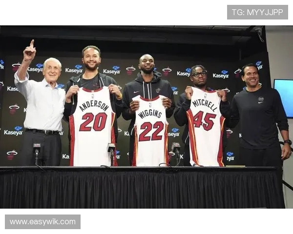 热火队新赛季阵容升级探析 聚焦明星球员与战术调整展望